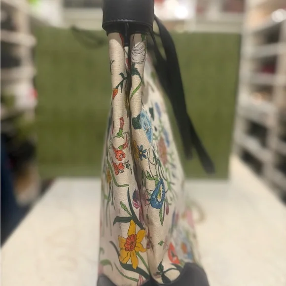 Gucci  Rare Floral-print Tote Bag, vintage Collectible canvas  leather trim EUC - Picture 7 of 17
